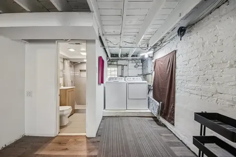 6254 West Barry Avenue Chicago IL 60634