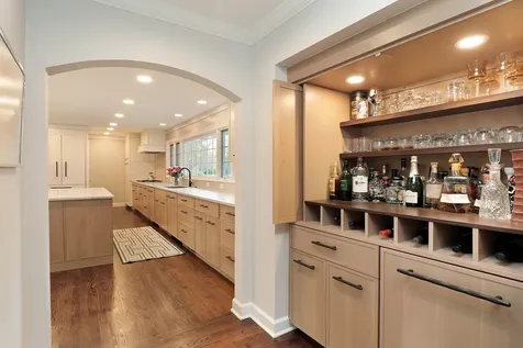921 Woodbine Lane Northbrook IL 60062