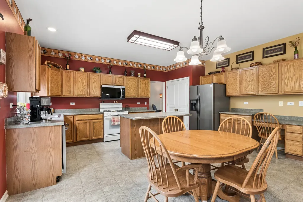 24132 Norfolk Lane Plainfield IL 60585