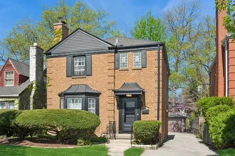 6418 North Le Mai Avenue Chicago IL 60646