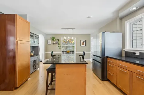 6418 North Le Mai Avenue Chicago IL 60646