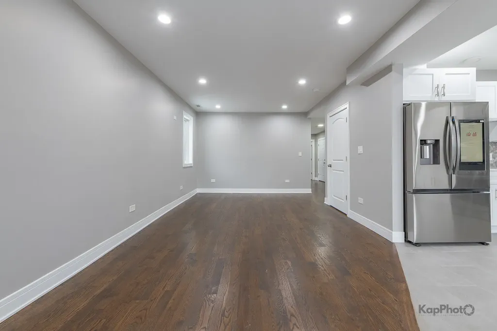 3044 West Irving Park Road Chicago IL 60618