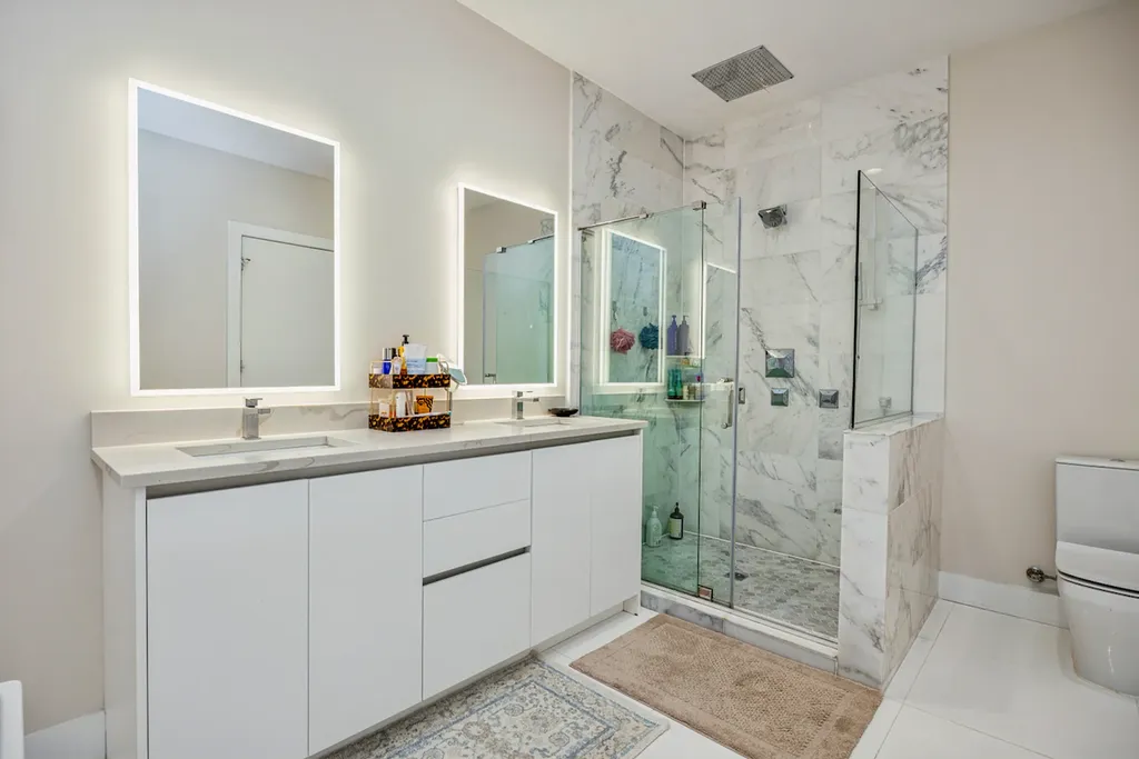 731 West 17th Street Chicago IL 60616