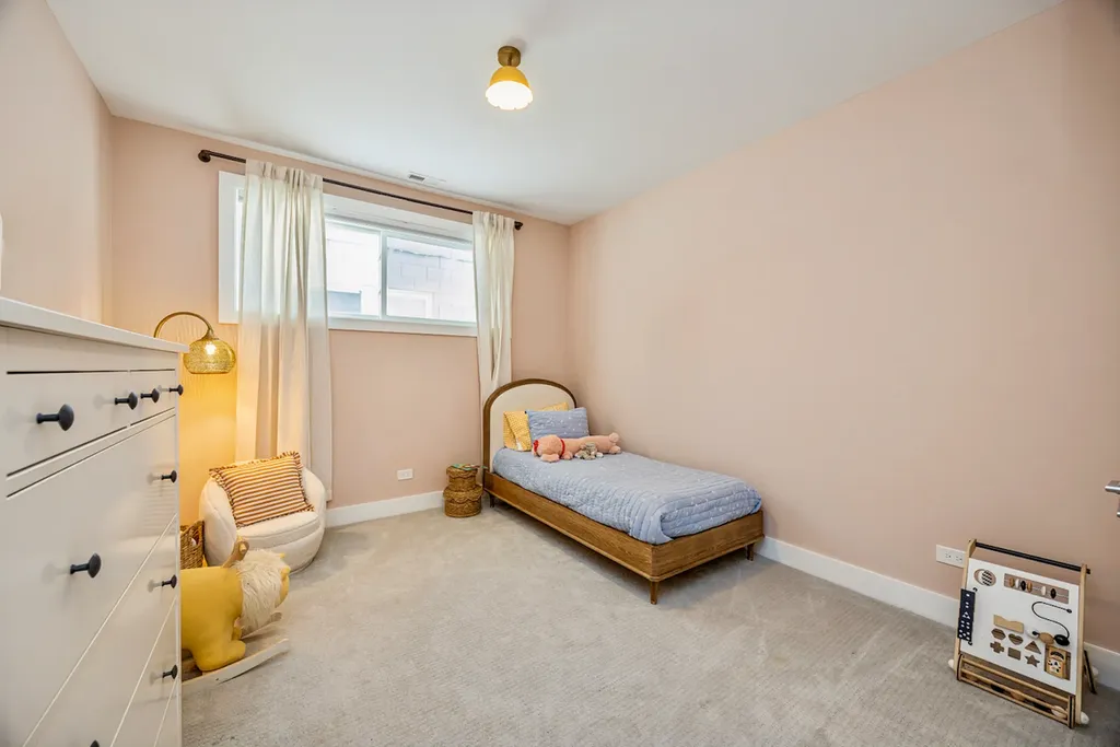 731 West 17th Street Chicago IL 60616