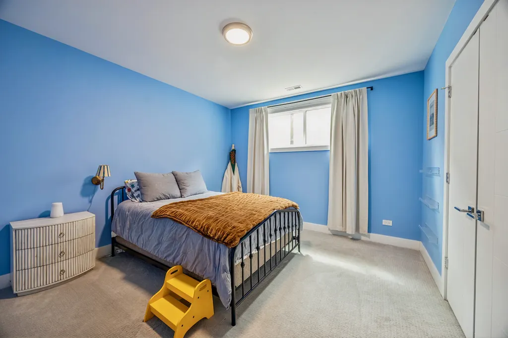731 West 17th Street Chicago IL 60616