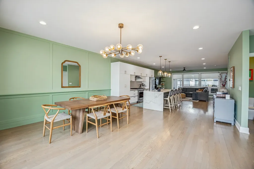 731 West 17th Street Chicago IL 60616