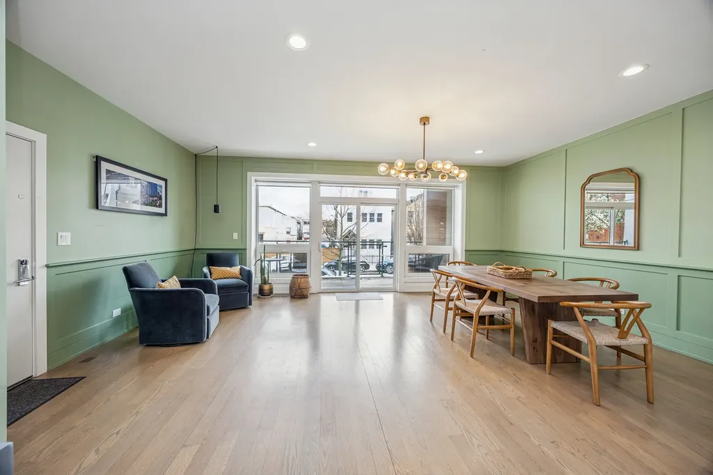 731 West 17th Street Chicago IL 60616