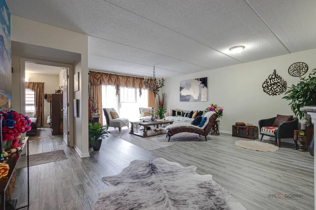 7450 Lincoln Avenue Skokie IL 60076