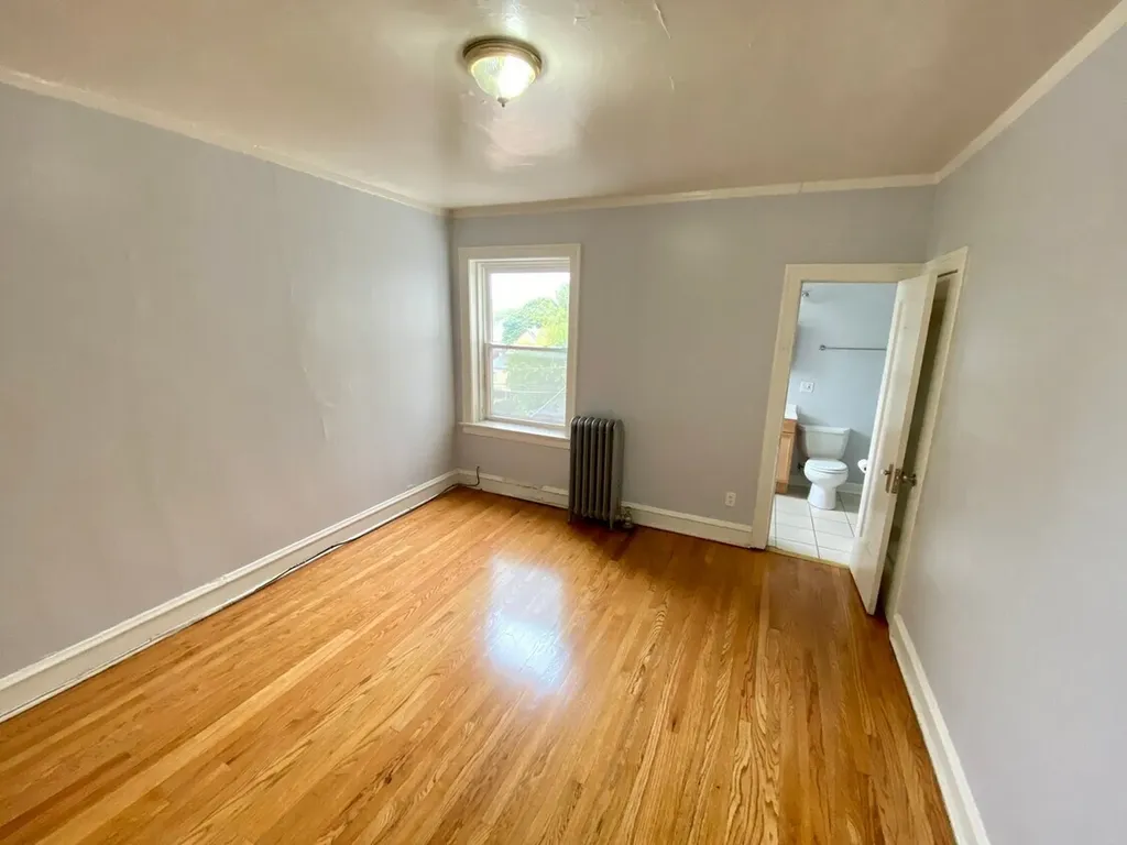 7931 South Manistee Avenue Chicago IL 60617