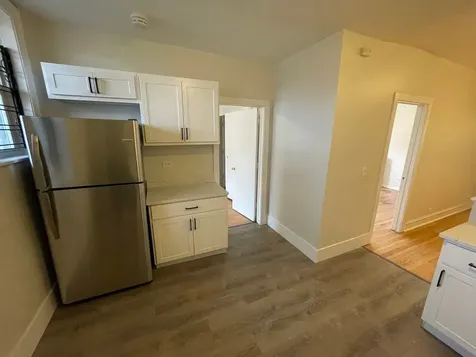 7931 South Manistee Avenue Chicago IL 60617