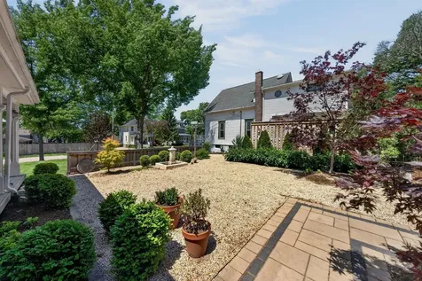 416 South 5th Avenue St. Charles IL 60174