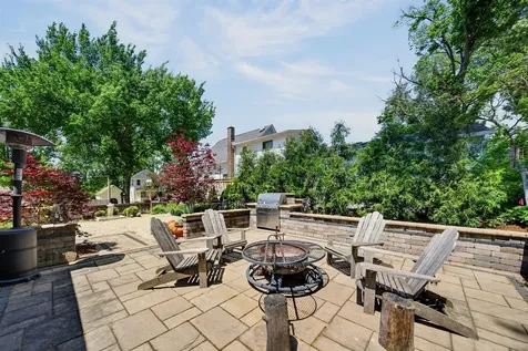 416 South 5th Avenue St. Charles IL 60174