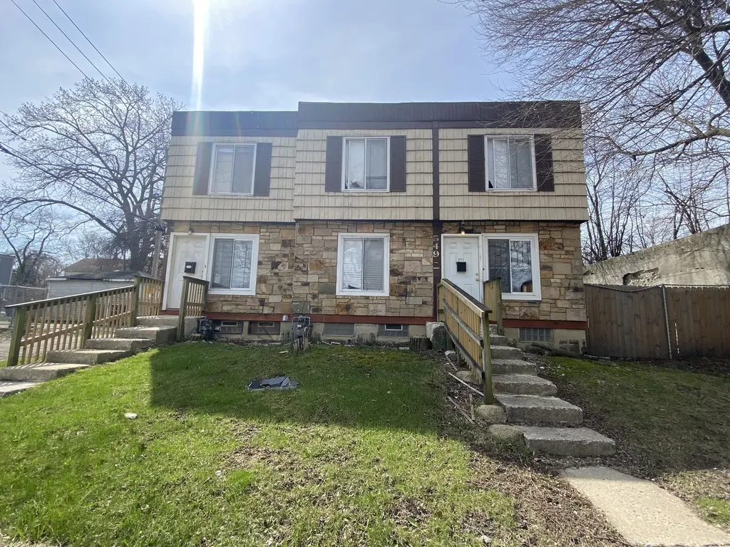 547 West 69th Street Chicago IL 60621