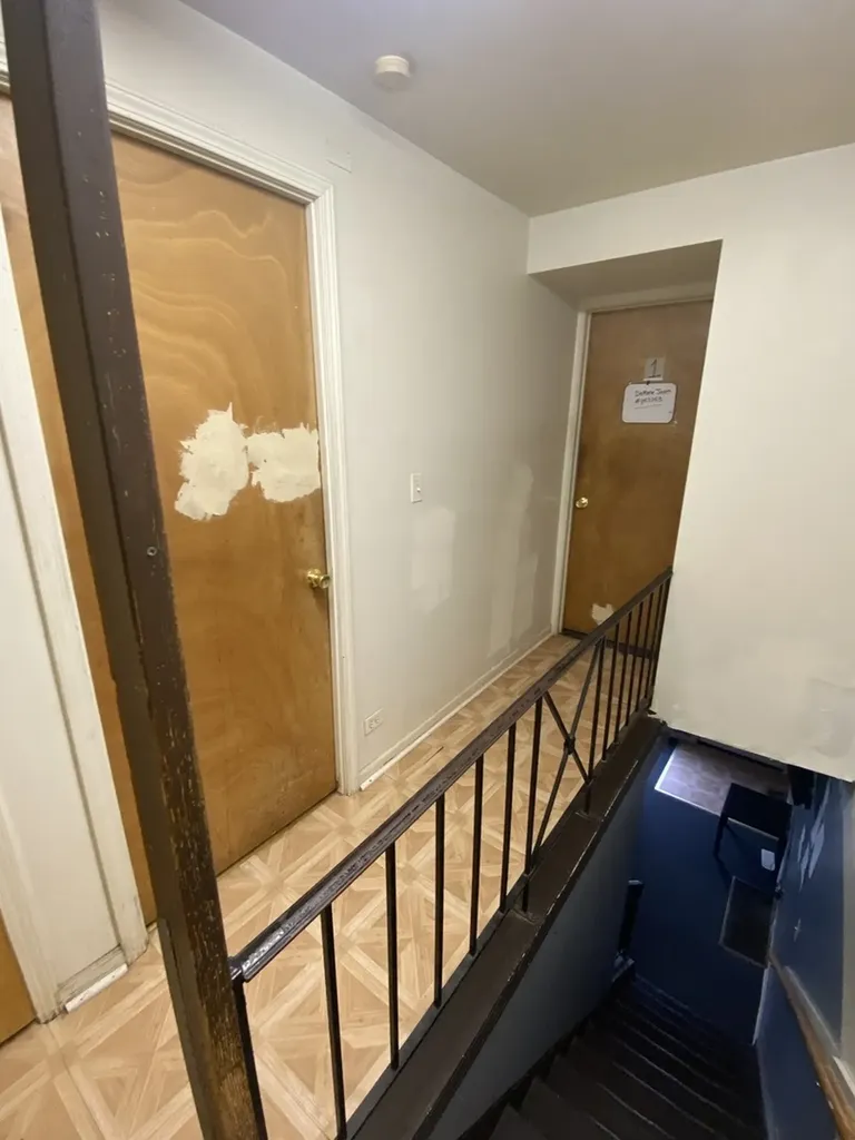 547 West 69th Street Chicago IL 60621
