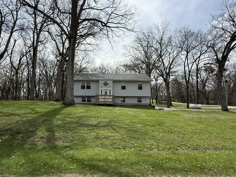 2 Acapulco Drive Putnam IL 61560