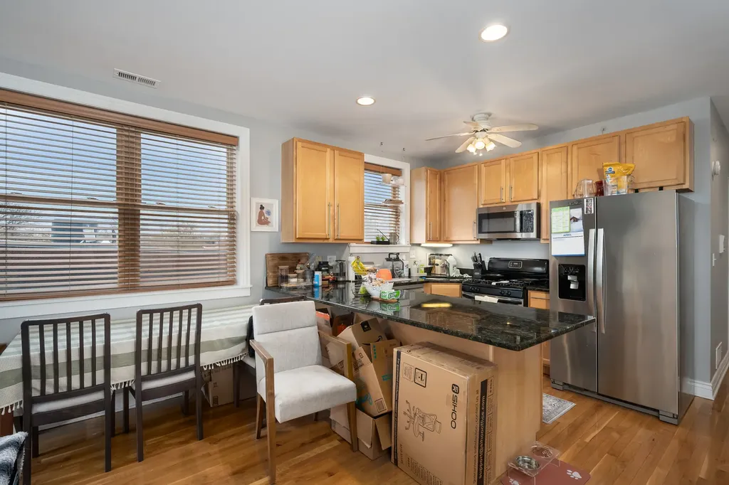 1710 North Whipple Street Chicago IL 60647