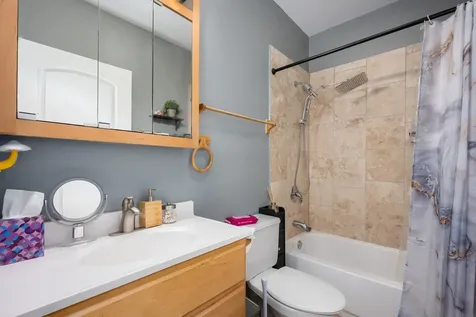 1710 North Whipple Street Chicago IL 60647
