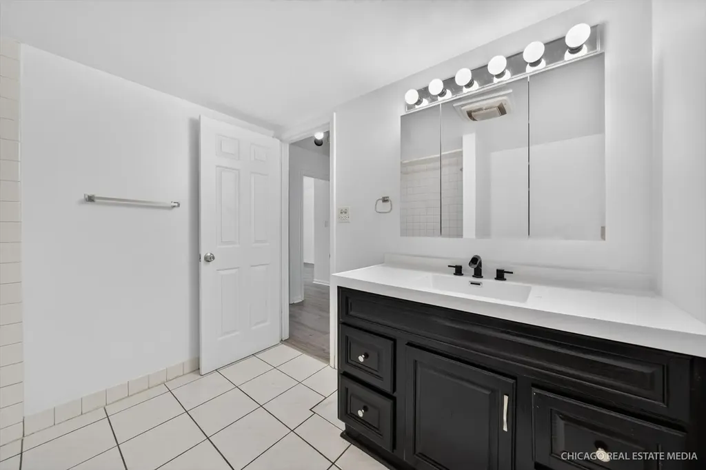 138 East Bailey Road Naperville IL 60565