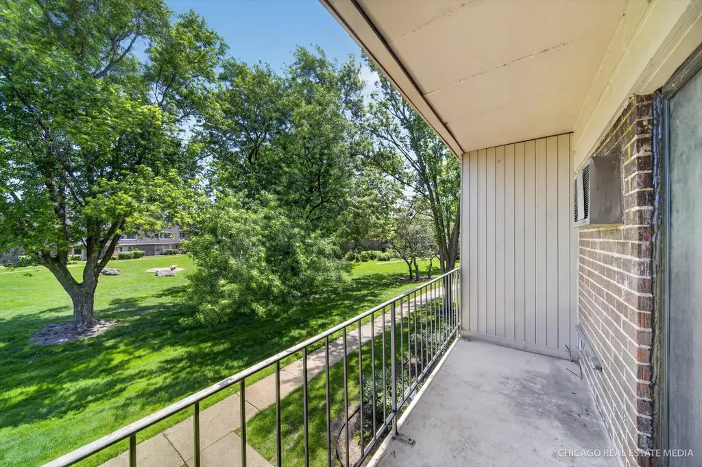 138 East Bailey Road Naperville IL 60565