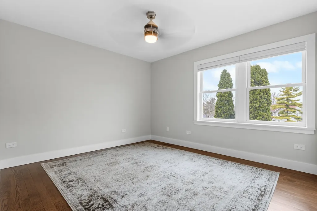 330 Oak Hill Court Antioch IL 60002