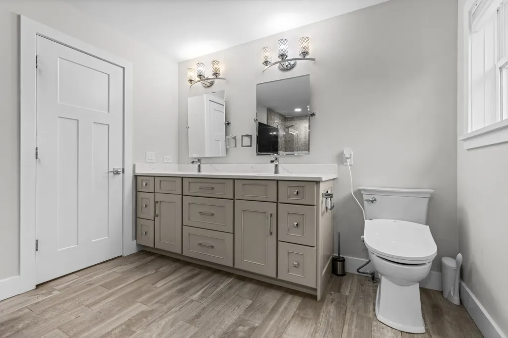 330 Oak Hill Court Antioch IL 60002