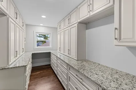 330 Oak Hill Court Antioch IL 60002