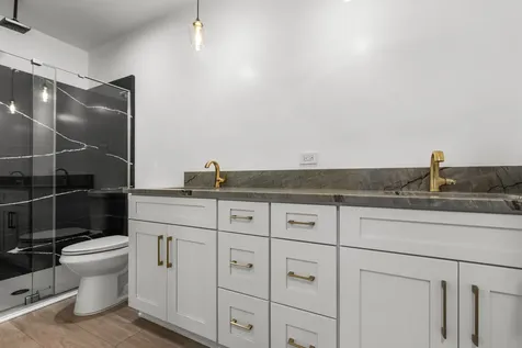 330 Oak Hill Court Antioch IL 60002