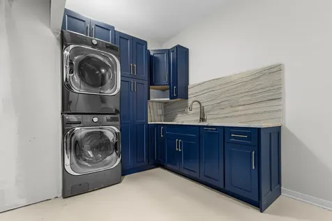 330 Oak Hill Court Antioch IL 60002