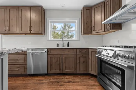 330 Oak Hill Court Antioch IL 60002