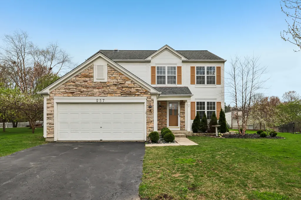 257 Indian Ridge Lane SE Lake Villa IL 60046