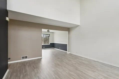 257 Indian Ridge Lane SE Lake Villa IL 60046