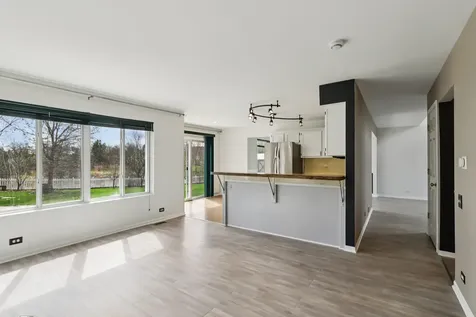 257 Indian Ridge Lane SE Lake Villa IL 60046
