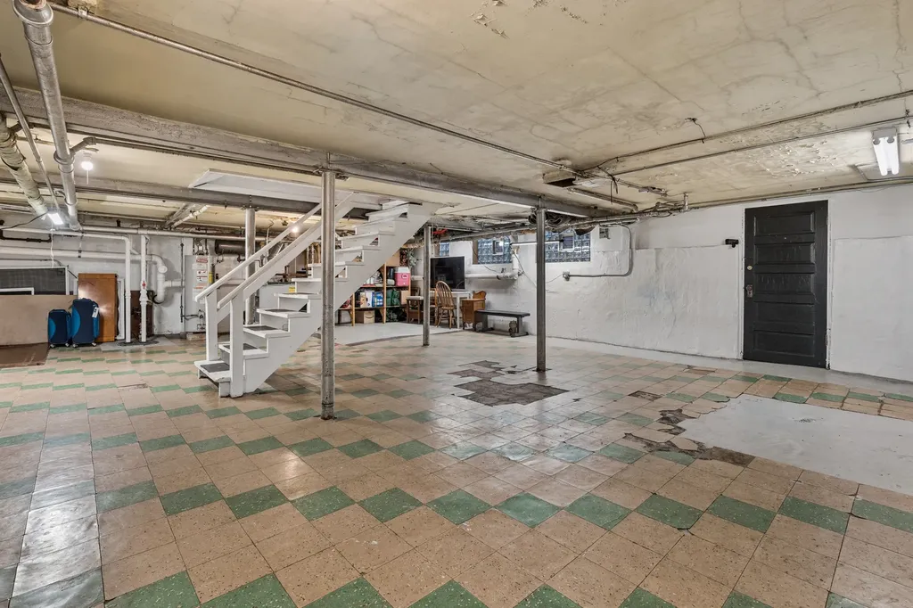 6901 North Oleander Avenue Chicago IL 60631