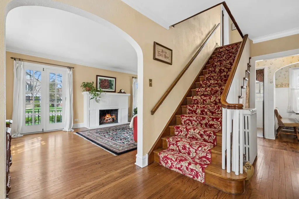 6901 North Oleander Avenue Chicago IL 60631