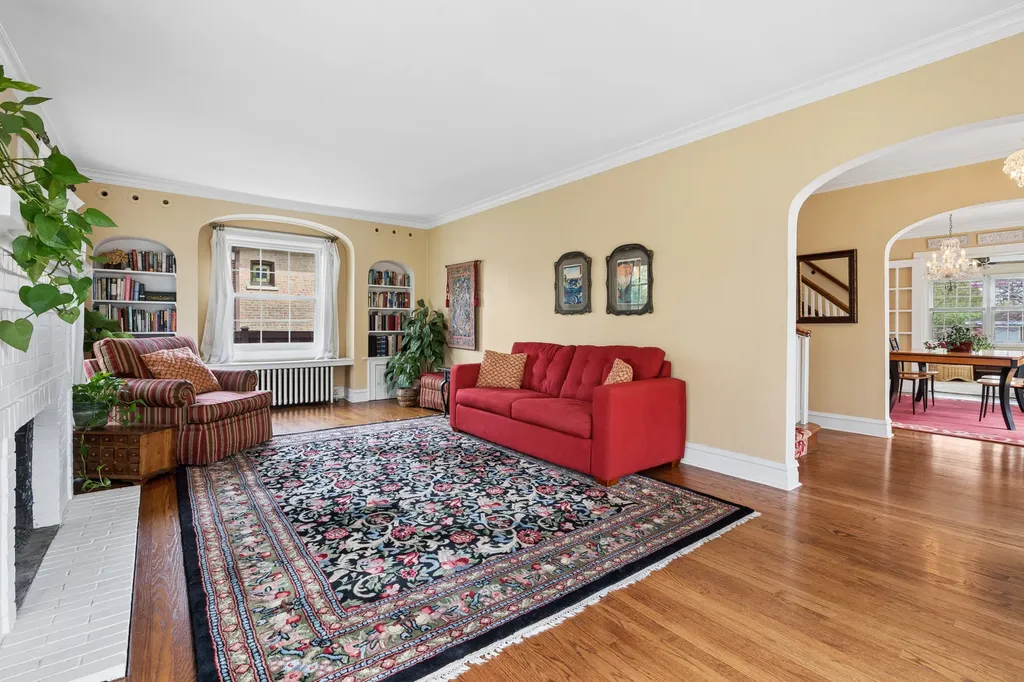 6901 North Oleander Avenue Chicago IL 60631