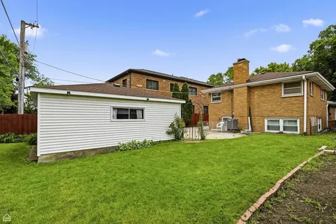 5814 Keeney Street Morton Grove IL 60053