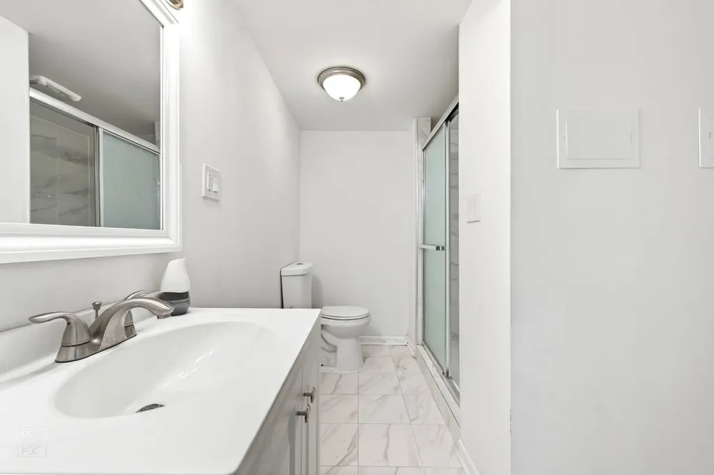 4143 West Marquette Road Chicago IL 60629