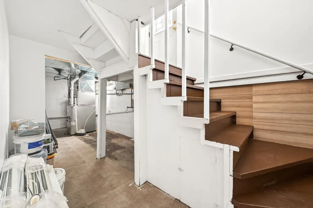 4143 West Marquette Road Chicago IL 60629
