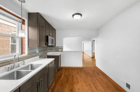 4143 West Marquette Road Chicago IL 60629