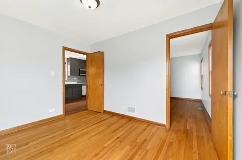 4143 West Marquette Road Chicago IL 60629