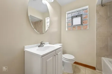 4143 West Marquette Road Chicago IL 60629