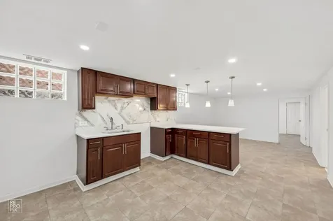 4143 West Marquette Road Chicago IL 60629