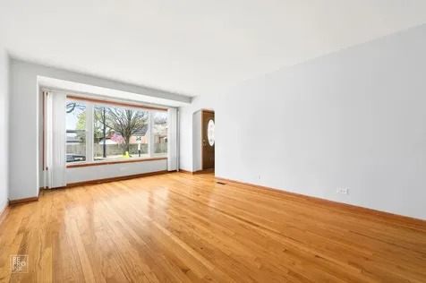 4143 West Marquette Road Chicago IL 60629
