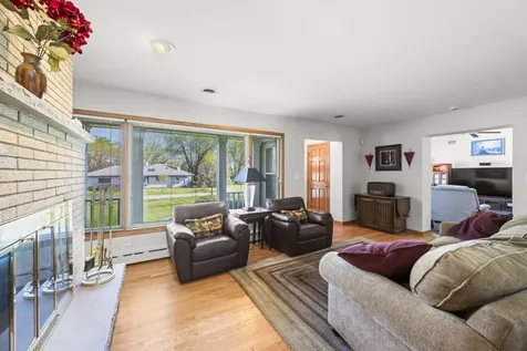 1521 Dun Lo Drive Arlington Heights IL 60004