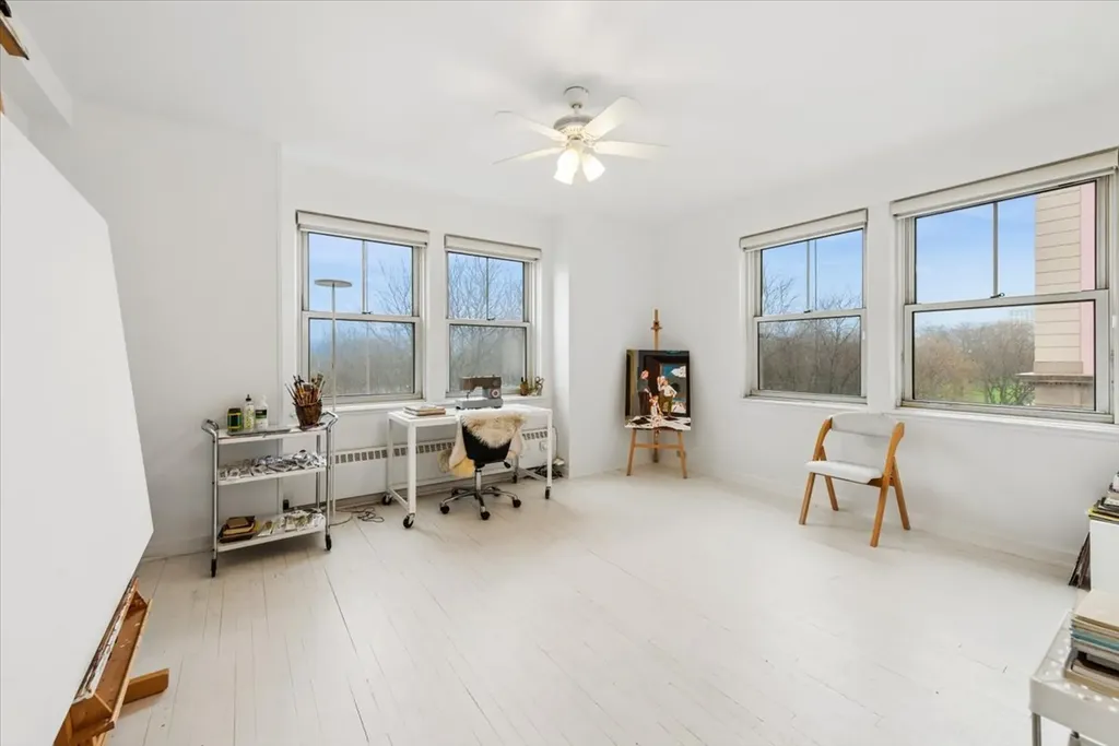 5555 North Sheridan Road Chicago IL 60640