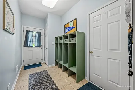 7104 Dove Way Cary IL 60013