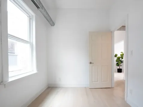 3306 West Le Moyne Street Chicago IL 60651