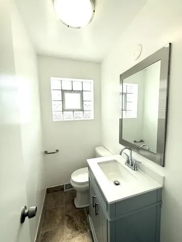 8958 South Oglesby Avenue Chicago IL 60617