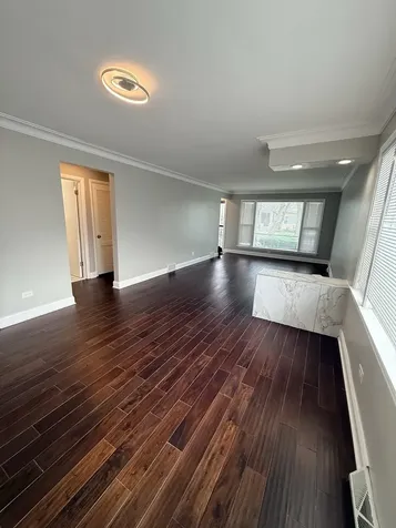 8958 South Oglesby Avenue Chicago IL 60617