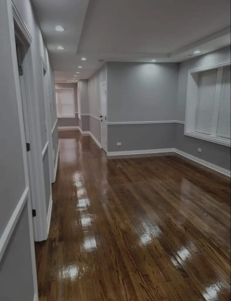 7703 South East End Avenue Chicago IL 60649